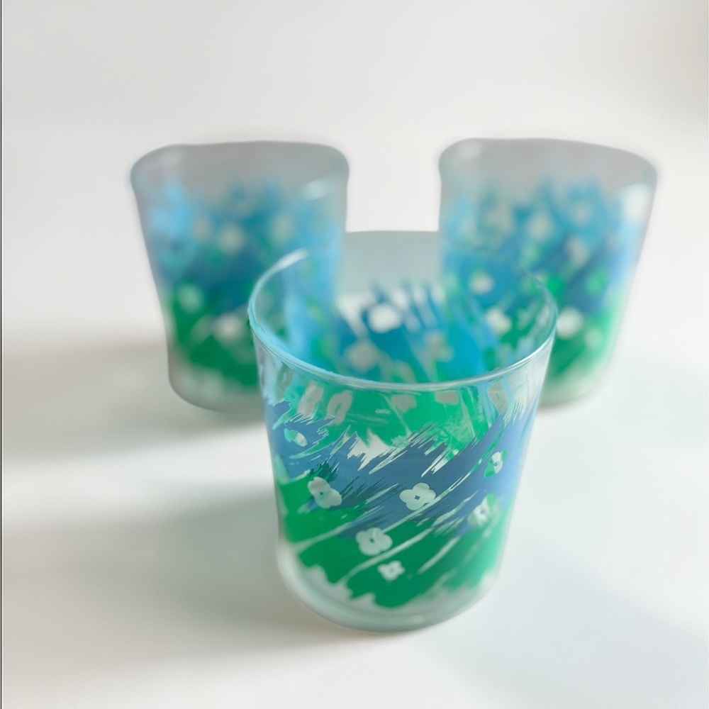 Vintage Frosted Plastic Tumblers Set Floral Blue Green